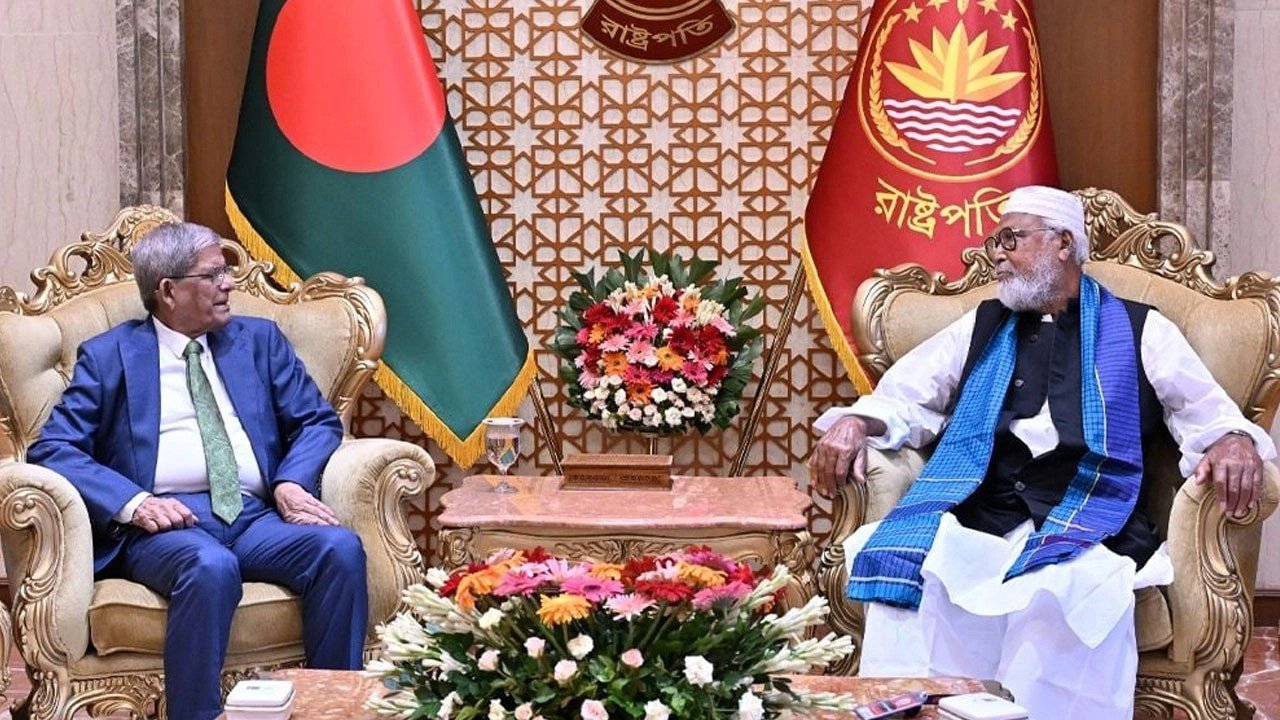 বঙ্গভবনে রাষ্ট্রপতির সঙ্গে কাদের সিদ্দিকীর সৌজন্য সাক্ষাৎ